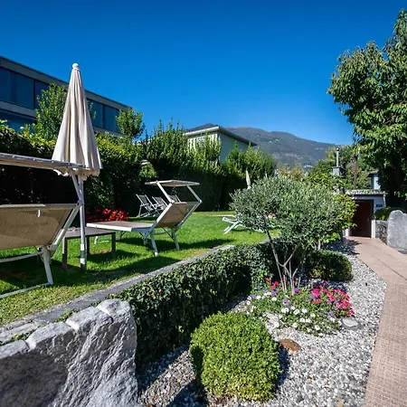 Ξενοδοχείο Lodge, Pool & Garden Retreat
