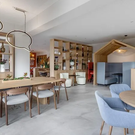 Lodge, Pool & Garden Retreat Ξενοδοχείο 3*