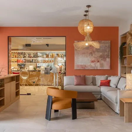 Lodge, Pool & Garden Retreat 3* Ασκόνα