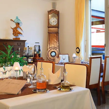 Lodge, Pool & Garden Retreat Hotel 3*