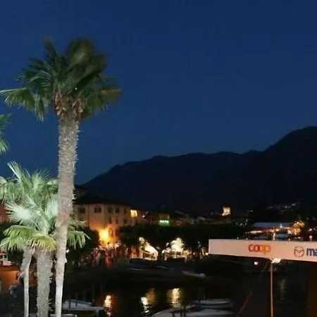 Lodge, Pool & Garden Retreat Hotel