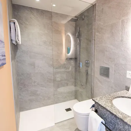 Hotel Lodge, Pool & Garden Retreat 3*
