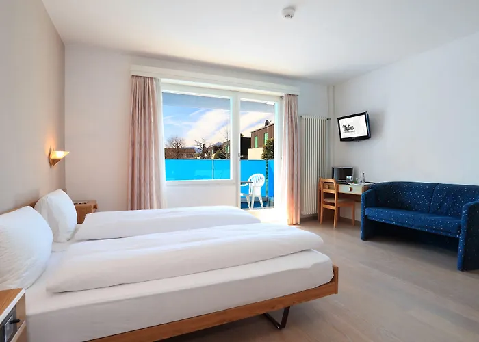 Lodge, Pool & Garden Retreat 3*