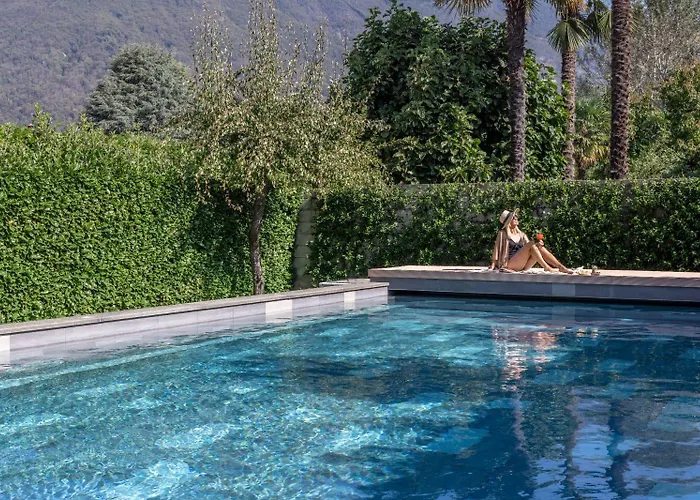 Lodge, Pool & Garden Retreat