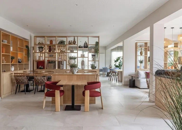 Ξενοδοχείο Lodge, Pool & Garden Retreat 3*