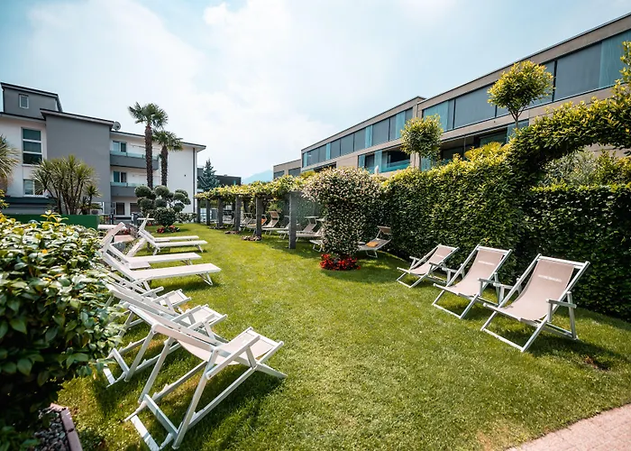 Hotel Lodge, Pool & Garden Retreat 3*